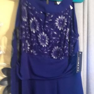 Dress ( semi formal 3/4. Length.)